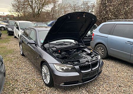 BMW 320 BMW320i+Automatik+Voll Austatung