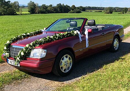 Mercedes-Benz E 200 Sportline Automatik Leder Klima 46‘ km, scheckhe