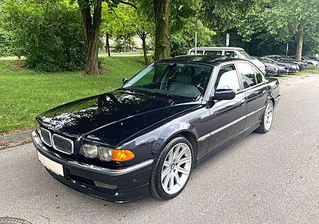 BMW 735 iL A *Navi*SHD*Leder*Kamera*Xenon*Autom.*