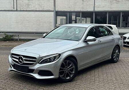 Mercedes-Benz C 200 CGI 9G Avantgarde/ LED / R-Kamera