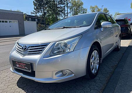 Toyota Avensis Kombi Sol/TÜV Neu/Navi/AHK/8Fachb.