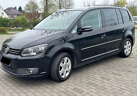 VW Touran Volkswagen 1.6 TDI DPF BlueMotion Technology Highline