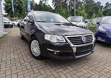 VW Passat Variant Volkswagen Comfortline/Klima/Tempomat,Navi/2Hd.
