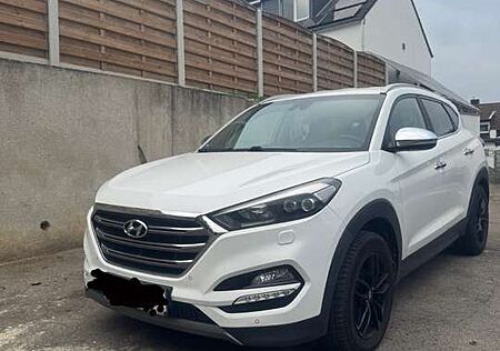 Hyundai Tucson Premium 4WD