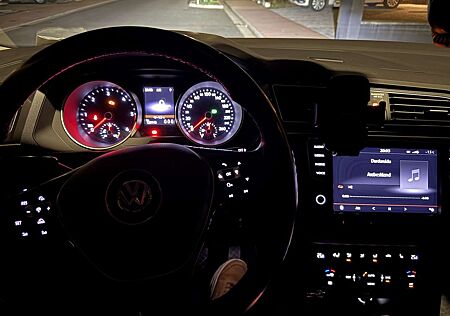 VW Tiguan Volkswagen 2.0 TDI SCR 4Motion (BlueMotion Techn.) DSG Highli