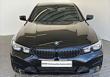 BMW 330 iA Lim. Advantage LiveCock.ParkAss.HiFi.SHZ.