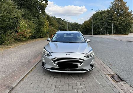 Ford Focus Cool & Connect