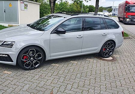 Skoda Octavia Combi 2.0 TSI DSG RS 245