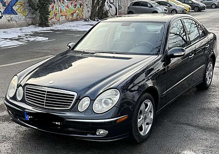 Mercedes-Benz E 200 E+200+Kompressor+Automatik+Avantgarde