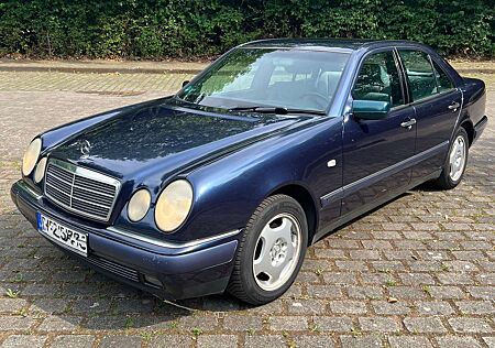 Mercedes-Benz E 280 Elegance