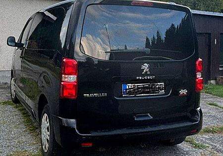 Peugeot Traveller BlueHDi 150 L2 2.0 BlueHDi 150 Active