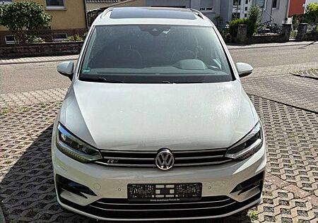 VW Touran Volkswagen 2.0 TDI SCR (BlueMotion Technology) Highlin