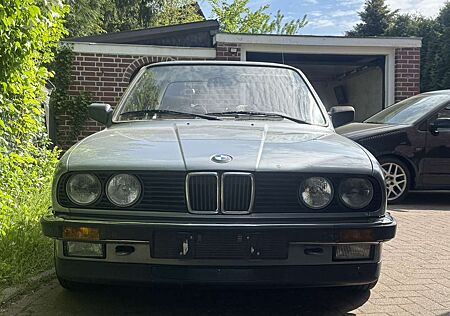 BMW 318i 318 E30 VFL