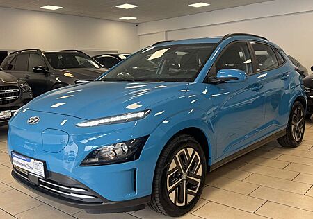 Hyundai Kona Select 2WD*R-Cam*ACC*CarPlay*PDC*WinterPac*