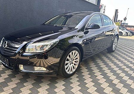 Opel Insignia Lim. Cosmo 4x4 Bi-Xen Navi Klima S Dach