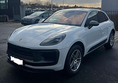 Porsche Macan T PDK *PANO/AHK/20Zoll/1.Hd*