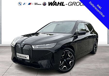 BMW iX xDrive40 SPORTPAKET SKY-LOUNGE AHK LASER SOFT-CLOS