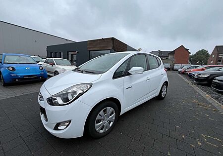 Hyundai ix20 blue drive