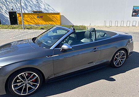 Audi S5 Cabrio 3.0 TFSI quattro tiptronic