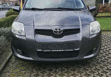 Toyota Auris 2.0 D-4D Executive