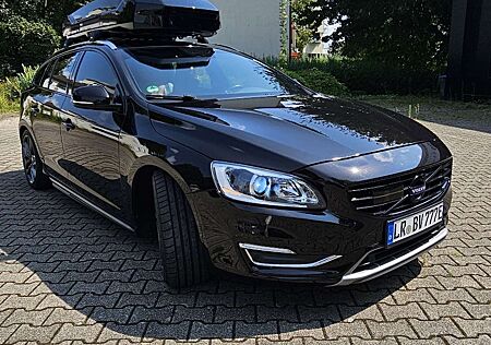 Volvo V60 D6 Plug-In-Hybrid AWD Geartronic Summum