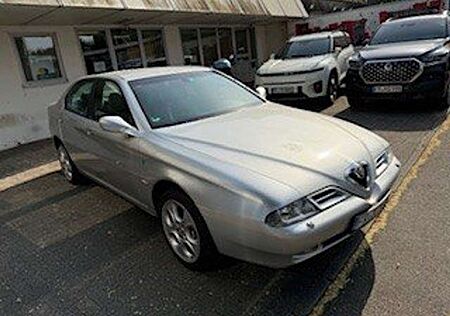 Alfa Romeo 166 3.0 V6 24V Distinctive