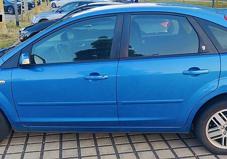 Ford Focus 1.6 Ti-VCT Ghia