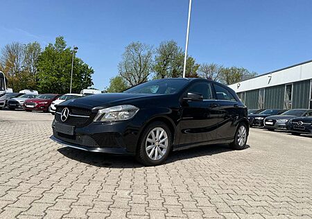 Mercedes-Benz A 160 Style Navi Teilleder Sitzh Alu Park Assist