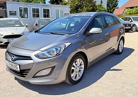 Hyundai i30 cw FIFA World Cup Edition,Navi,1 Hand.