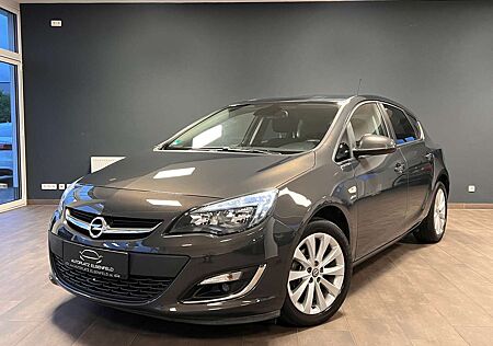 Opel Astra 1.4 Active / 1. HAND / SHZG / AHK / TEMPOMAT /