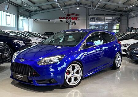 Ford Focus ST*250PS*RECARO SITZE*KAMERA*