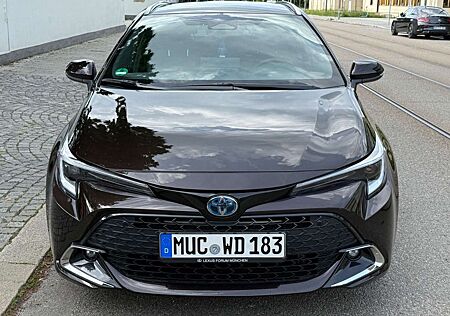 Toyota Corolla Touring Sports Hybrid Team D