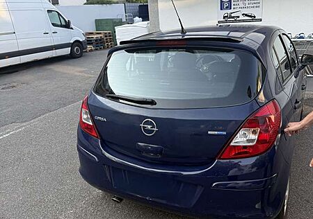 Opel Corsa 1.2 16V Color Edition