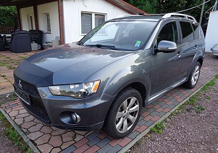 Mitsubishi Outlander 2.0-Scheckheftgepflegt-NEUE TEILE!-TÜV NEU!