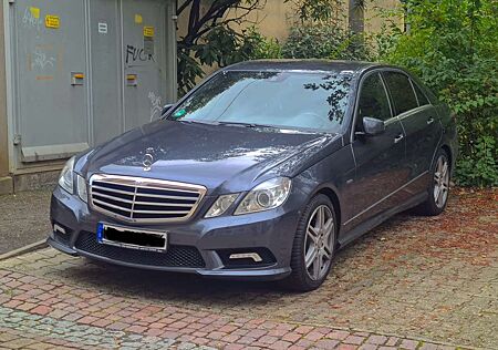 Mercedes-Benz E 250 CGI BlueEFFICIENCY AutomatikAvantgarde