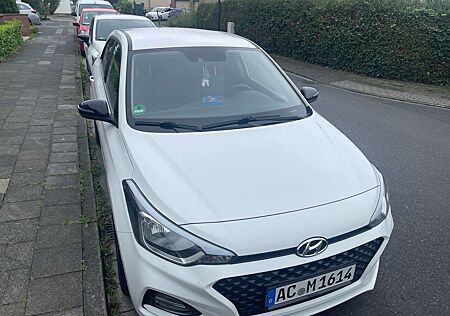 Hyundai i20 blue 1.2 Advantage