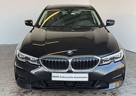 BMW 330 e xDrive Lim. Advantage LiveCock.LED.