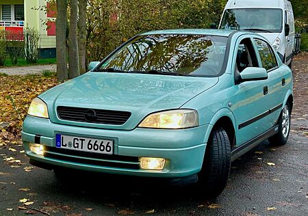 Opel Astra 1.6