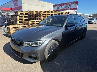 BMW 330 3 Touring 330 e xDrive M Sport,voll,Panorama