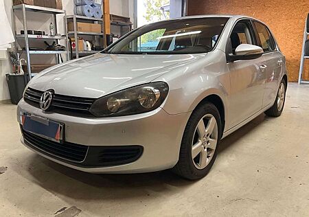 VW Golf Volkswagen VI 1,4l 90kW Schiebedach 5-türer TÜV NEU !