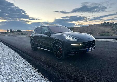 Porsche Cayenne Turbo Approved