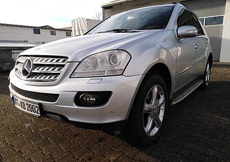 Mercedes-Benz ML 320 CDI - 4Matic-WEBASTO-AHK- TÜV NEU !!