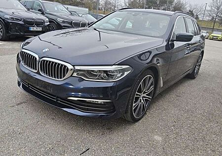 BMW 530 dxDr*NAVI*PANORAMA*HUD*KEYLESS*KAMERA*SPORT