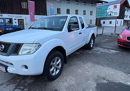Nissan Navara King Cab XE 4X4 TÜV 10.2027