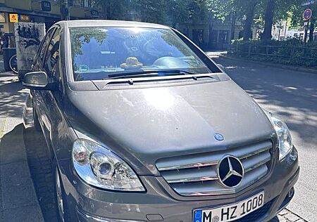 Mercedes-Benz B 200 (245.233)