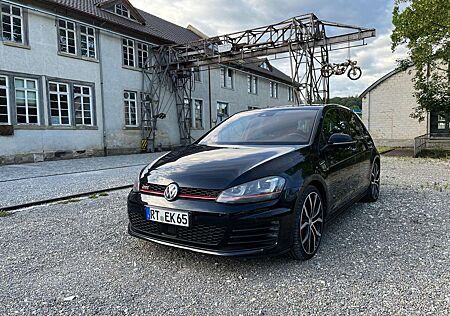 VW Golf GTI Volkswagen Golf 2.0 TSI DSG BMT GTI Perform. Vollauss. 57Tkm