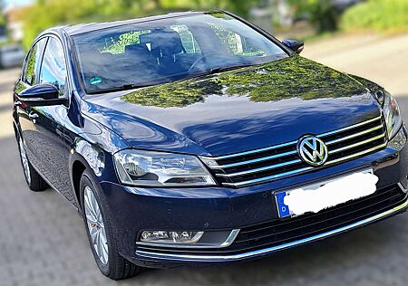 VW Passat Volkswagen 2.0 TDI DSG BlueMotion Technology Exclusive