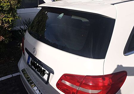 Mercedes-Benz B 180 (BlueEFFICIENCY) 7G-DCT