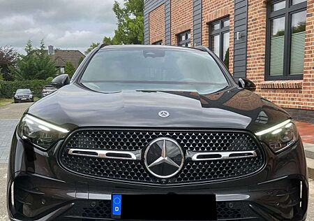 Mercedes-Benz GLC 300 e 4Matic (AMG Premium plus)