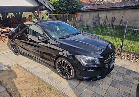 Mercedes-Benz CLA 200 CLA 7G-DCT AMG Line